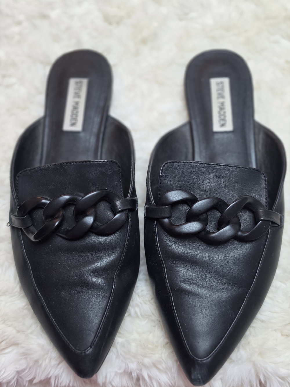 Steve Madden Black Pointed Chain-Accent Mule